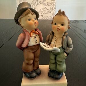 Goebel Hummel Figurine “Duet”, Hum 130, Signed, Excellent Condition